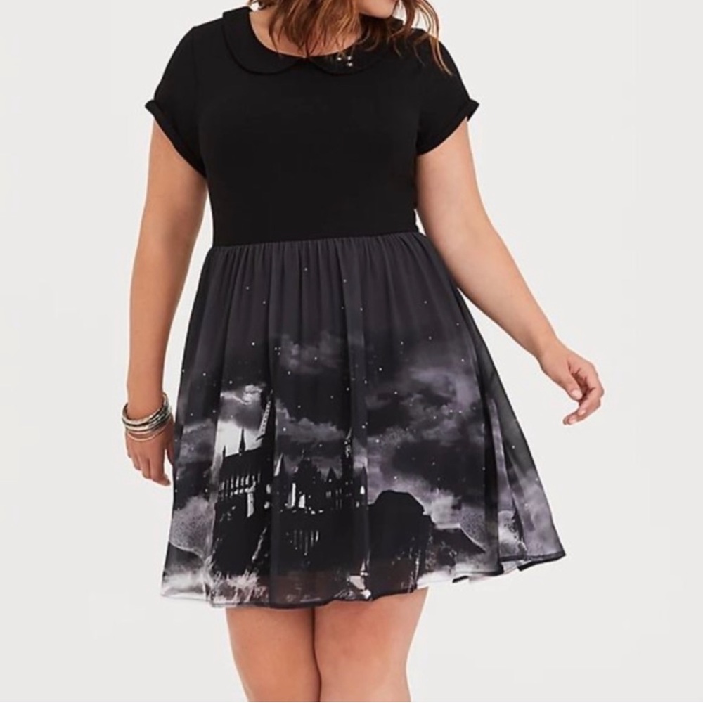 Torrid Harry Potter size 3 castle dress